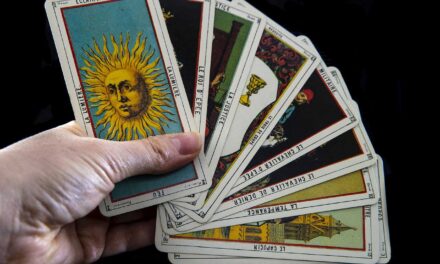 The Magician Tarot Card